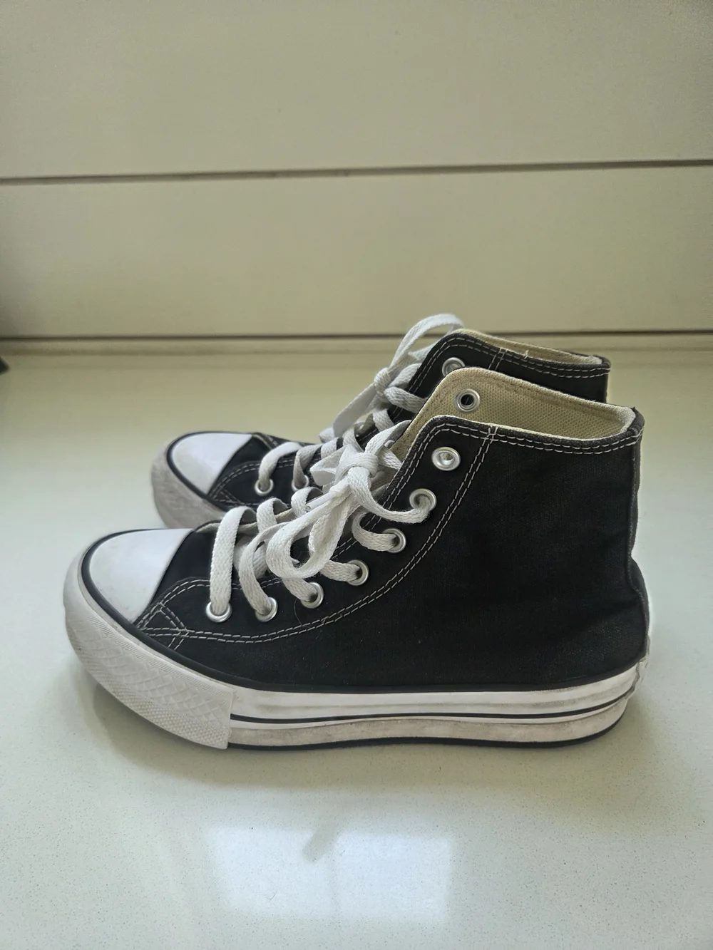 Converse Chuck Taylor All Star High Top Sneakers - Black & White
